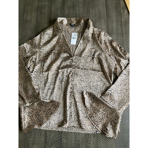 Express Leopard Print Button Front Blouse Women’s Size M Long Sleeve $78 NWT - Picture 8 of 8